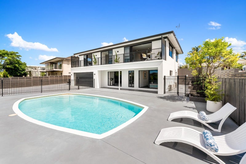 114 Bramley Drive, Farm Cove, Auckland - Carousel 1