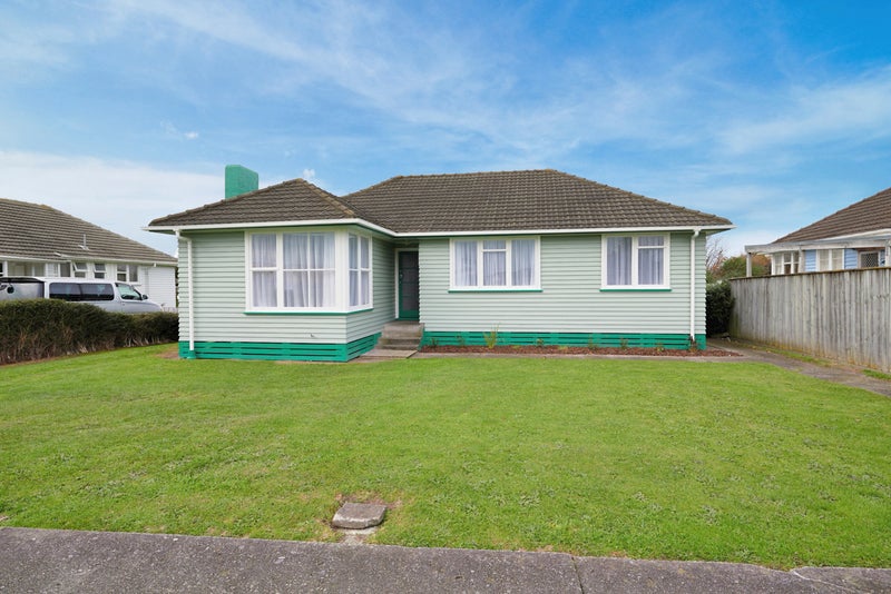47 Clausen Street, Takaro, Palmerston North - Carousel 1
