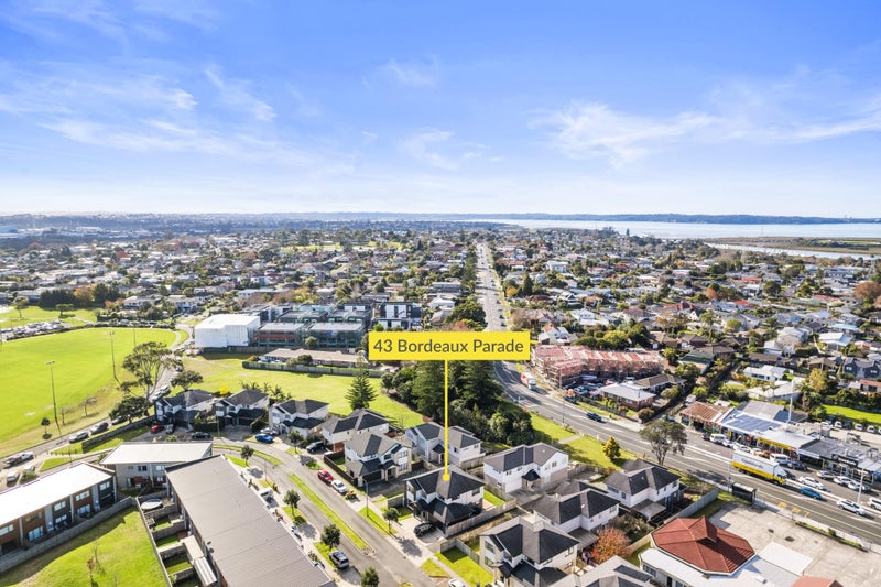 43 Bordeaux Parade, Te Atatu South, Auckland - Carousel 23
