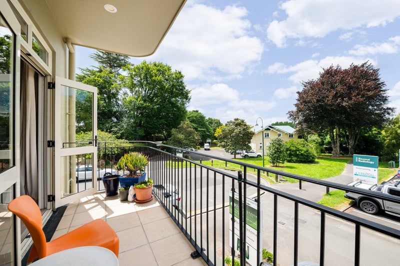 1A/11 London Street, Hamilton Central, Hamilton - Carousel 1