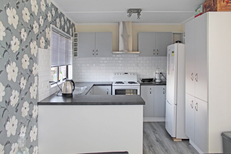 74 Geraldine Crescent, Cloverlea, Palmerston North - Carousel 2