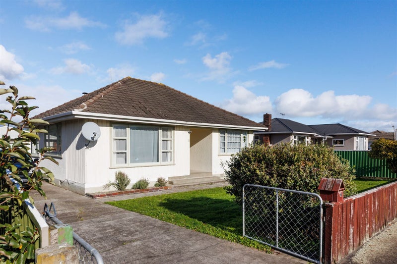 18 Milton Street, Roslyn, Palmerston North - Carousel 1
