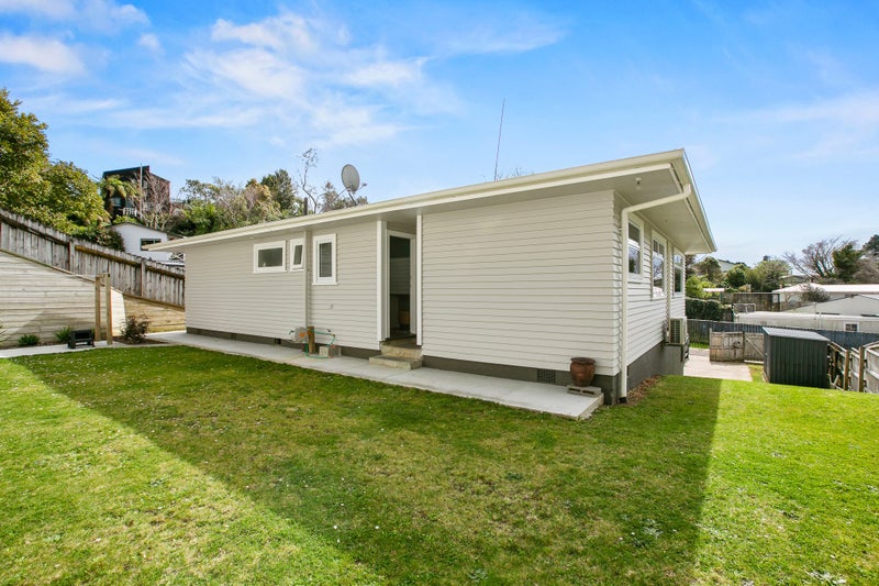 36B Beaumont Crescent, Frankleigh Park, New Plymouth - Carousel 16