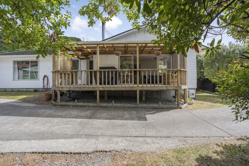 31 McGowan Road, Wainuiomata, Lower Hutt - Carousel 2