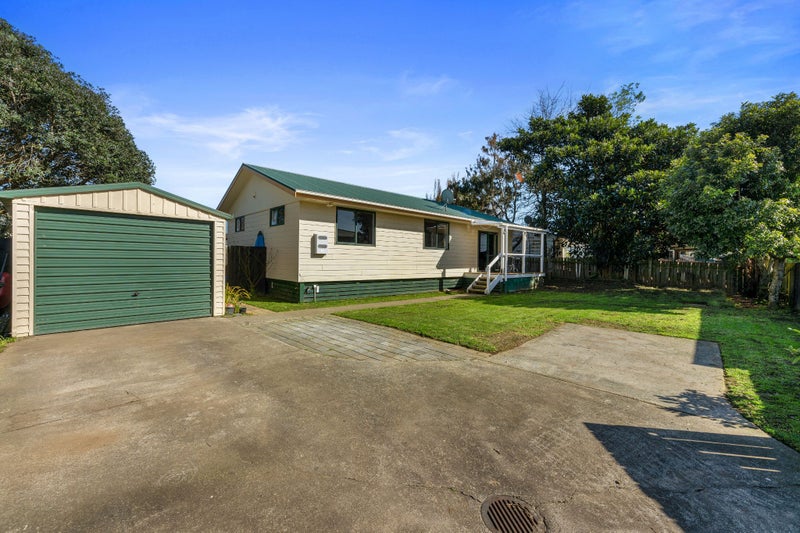 10 Volta Place, Clendon Park, Auckland - Carousel 1