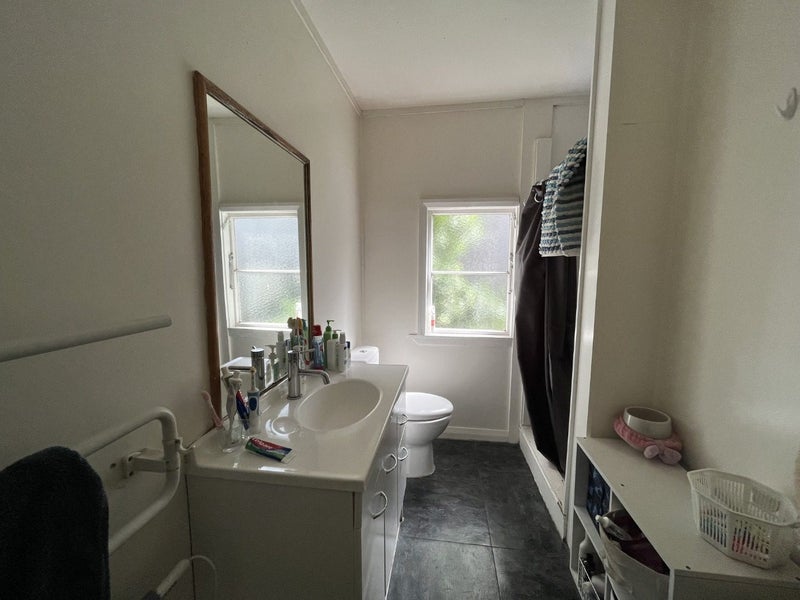 151 Kelburn Parade, Kelburn, Wellington - Carousel 11