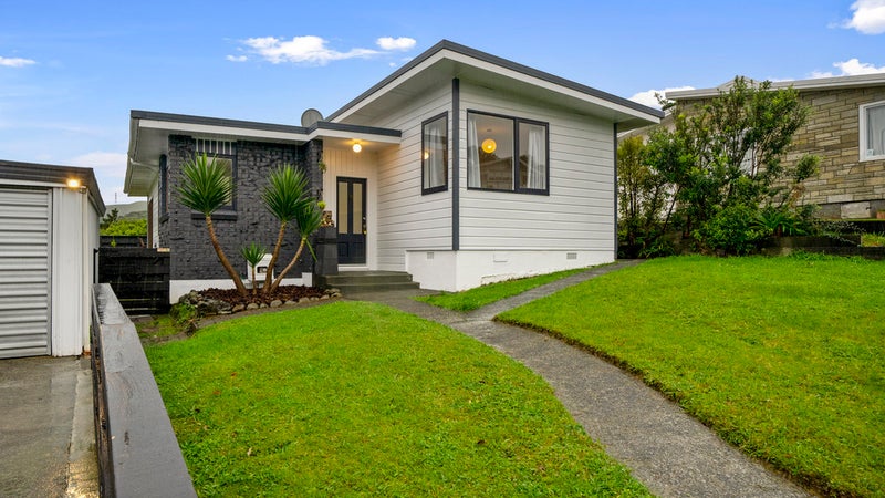 69 Major Drive, Kelson, Lower Hutt - Carousel 1