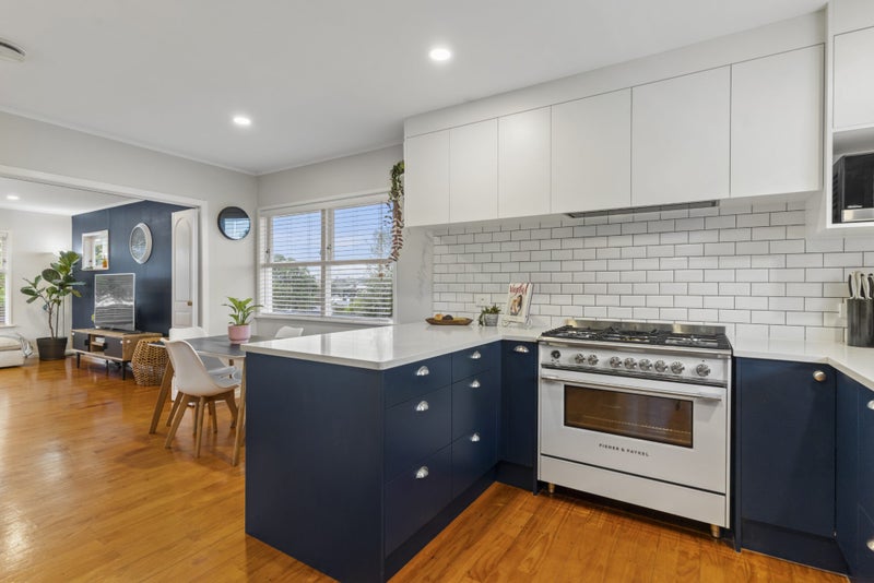 57 Fairclough Road, Beach Haven, Auckland - Carousel 2