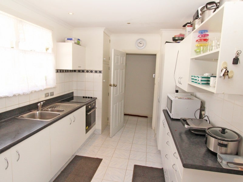 168 Sievers Grove, Cannons Creek, Porirua - Carousel 16