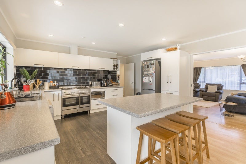 9 Jeannie Way, Waikanae Beach, Waikanae - Carousel 2