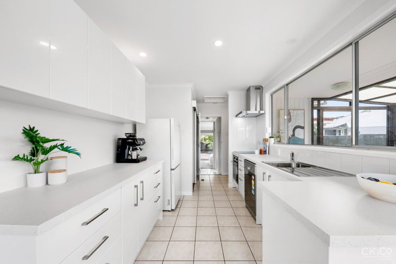 64 Garden Road, Avalon, Lower Hutt - Carousel 2