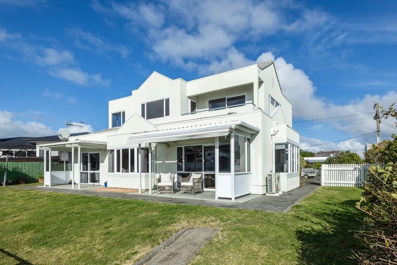 7 Charles Street, Westshore, Napier - Carousel 2