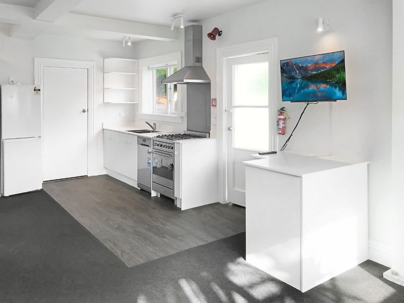 2 Telford Terrace, Oriental Bay, Wellington - Carousel 2