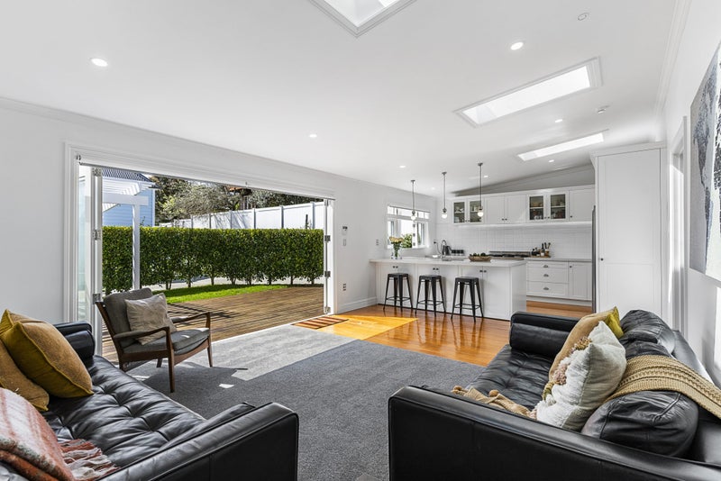 6 Arthur Street, Onehunga, Auckland - Carousel 2