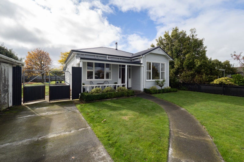 43 Princes Street, Netherby, Ashburton - Carousel 1