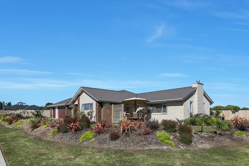 19 Kauri Grove Drive, Kumeū - Carousel 2