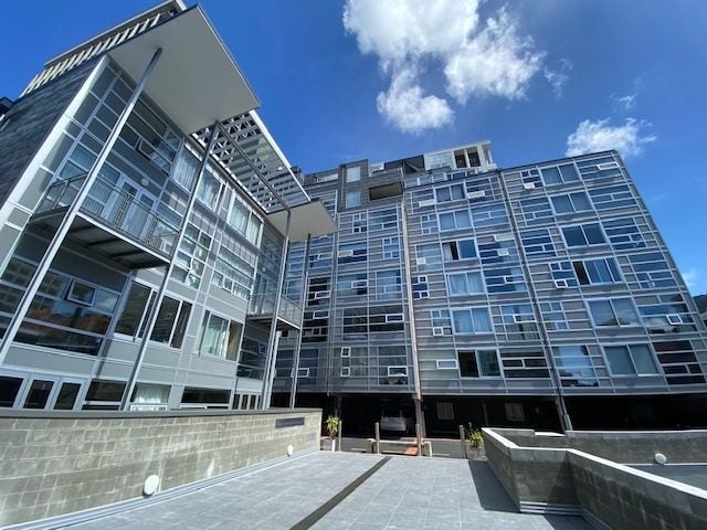 84/43 Mulgrave Street, Thorndon, Wellington - Carousel 1