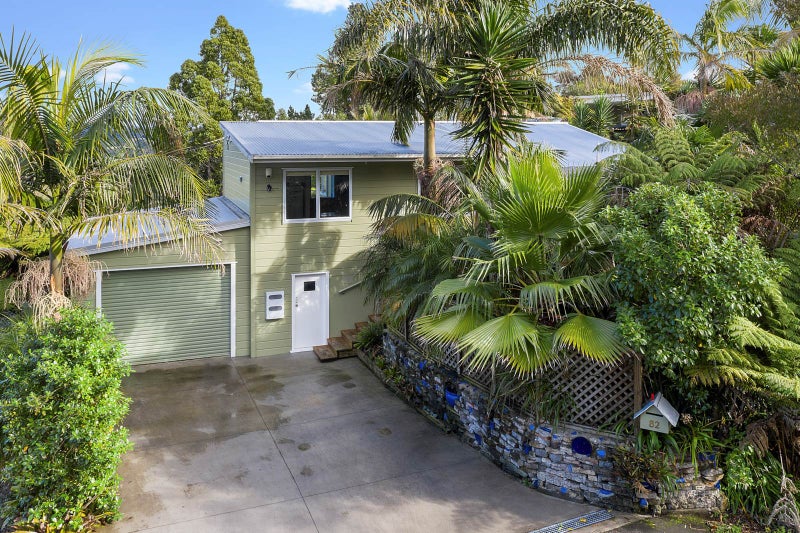 82 Crows Road, Swanson, Auckland - Carousel 1
