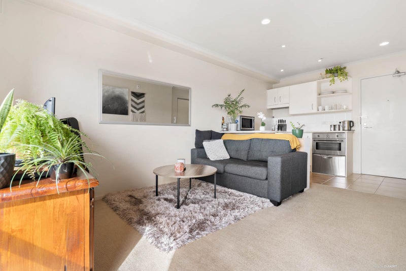 9I/18 Ronwood Avenue, Manukau, Auckland - Carousel 1