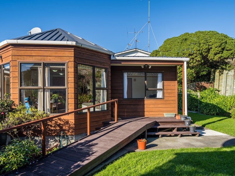 7E School Road, Plimmerton, Porirua - Carousel 1
