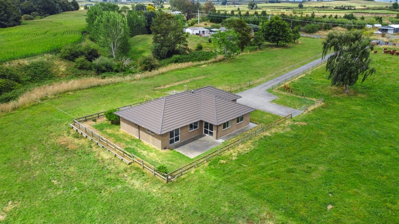 632 Campbell Road, Walton - Carousel 1