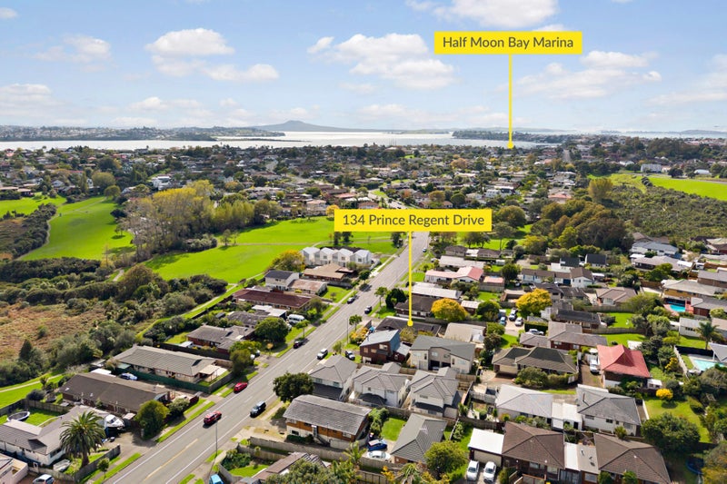 134 Prince Regent Drive, Half Moon Bay, Auckland - Carousel 1