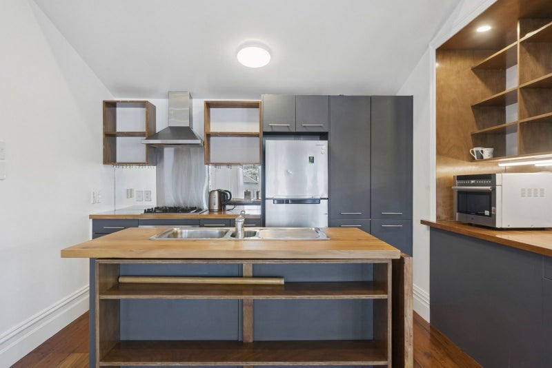17 Stafford Street, Mount Victoria, Wellington - Carousel 2