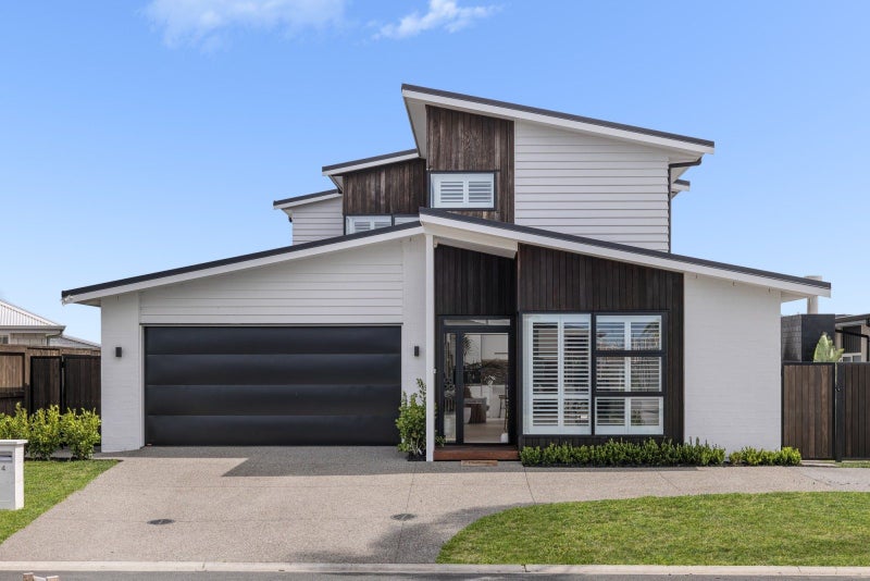 4 Stenella Way, Papamoa Beach, Papamoa - Carousel 1