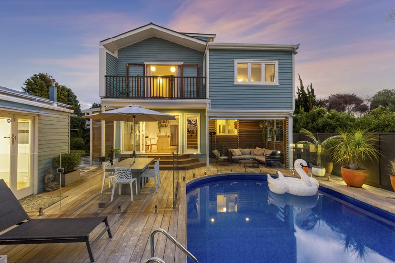 37 Fairlands Avenue, Waterview, Auckland - Carousel 1