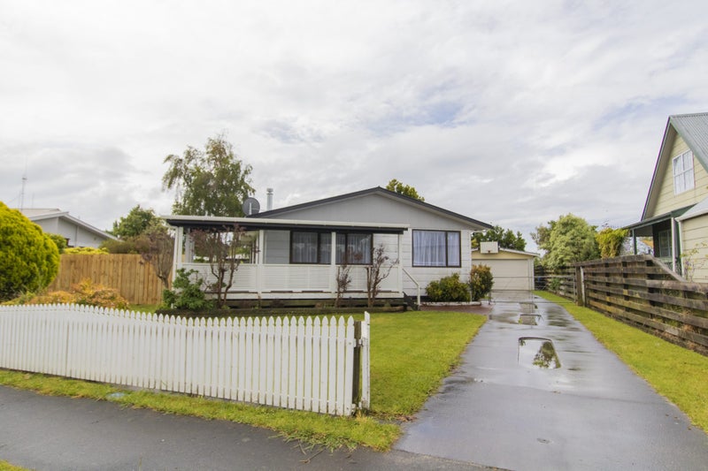 34 Wills Crescent, Ashhurst, Ashhurst - Carousel 1