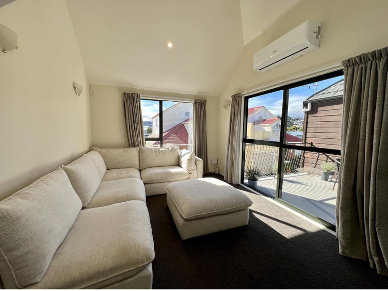 24A Hobart Street, Miramar, Wellington - Carousel 2