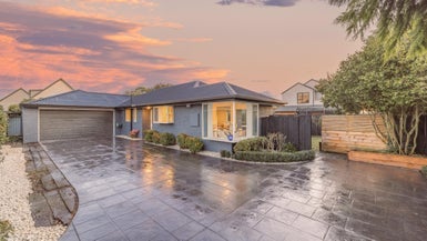 2/97A Grimseys Road, Redwood, Christchurch - Carousel 1