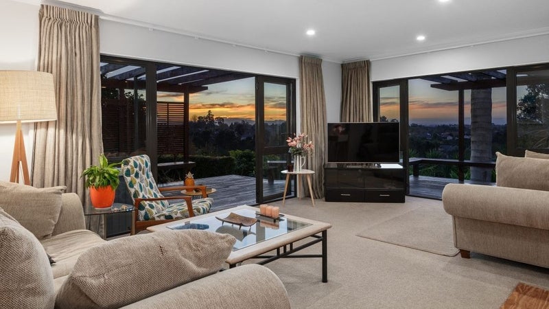 47 Hallmark Rise, Bethlehem, Tauranga - Carousel 1