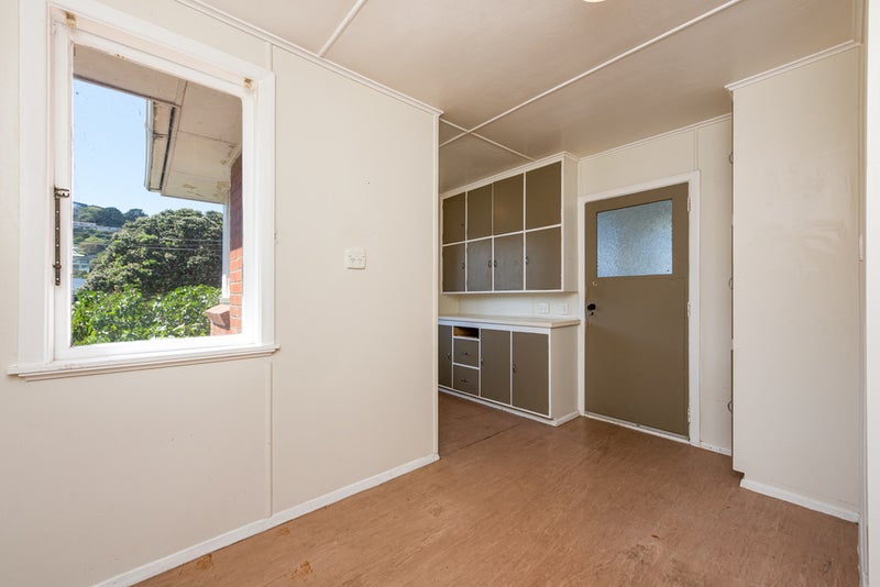 39 Chelsea Street, Miramar, Wellington - Carousel 13