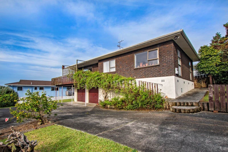 8 Escalona Street, Kamo, Whangarei - Carousel 1