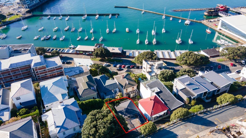 15 Mcfarlane Street, Mount Victoria, Wellington - Carousel 1