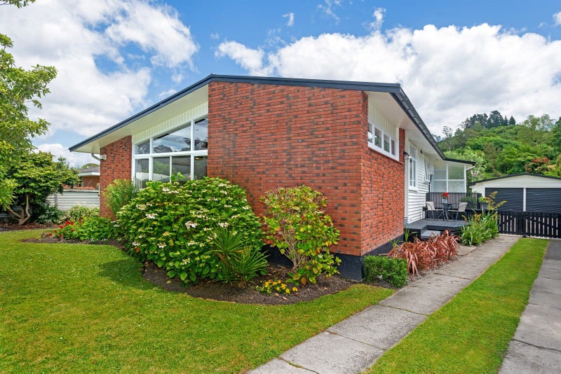 170 Fox Street, Whataupoko, Gisborne - Carousel 1