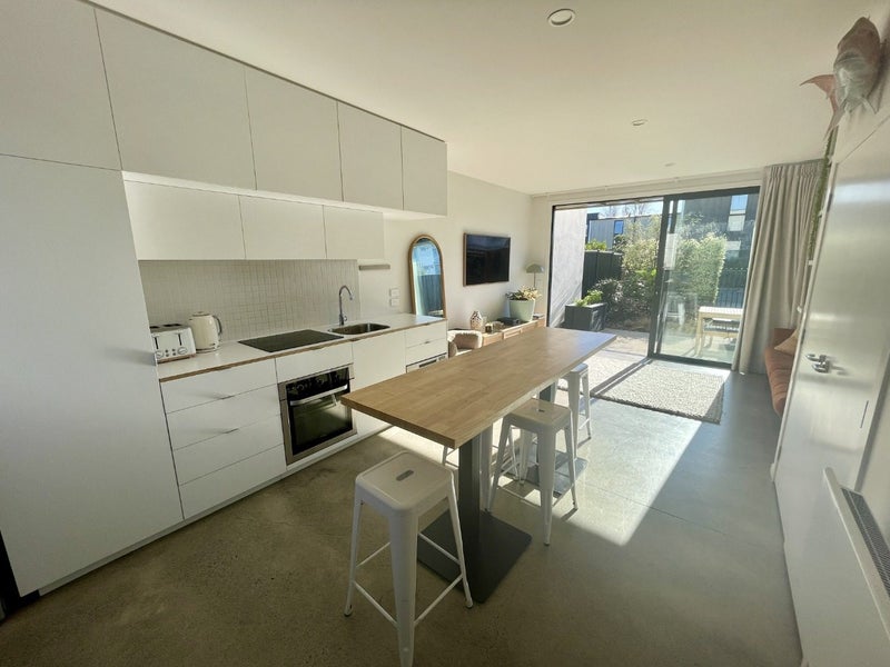 437C Jackson Street, Petone, Lower Hutt - Carousel 2