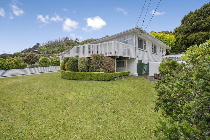 4 Isabel Grove, Wainuiomata, Lower Hutt - Carousel 25
