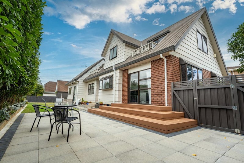 19 Ngaio Place, Pukete, Hamilton - Carousel 1