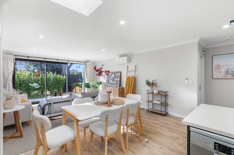 14 Horoeka Street, Avonhead, Christchurch - Carousel 1