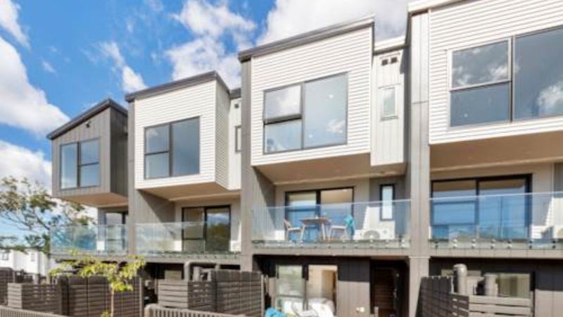 7/26 Buscomb Avenue, Henderson, Auckland - Carousel 1