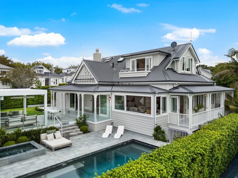 8 Galatea Terrace, Herne Bay, Auckland - Carousel 2