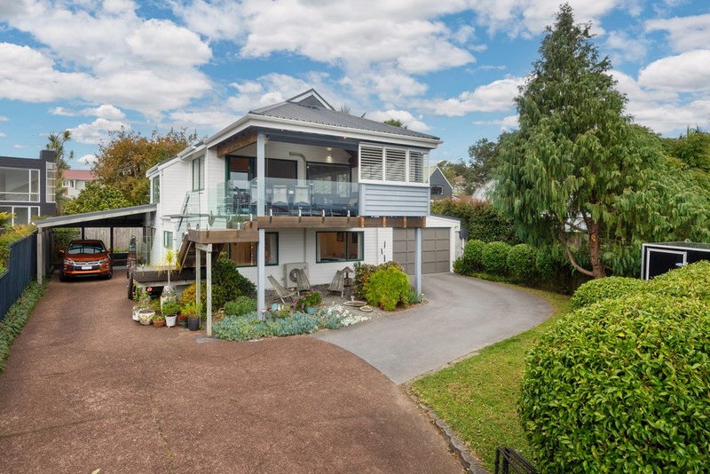 12A Seaside Avenue, Waterview, Auckland - Carousel 1