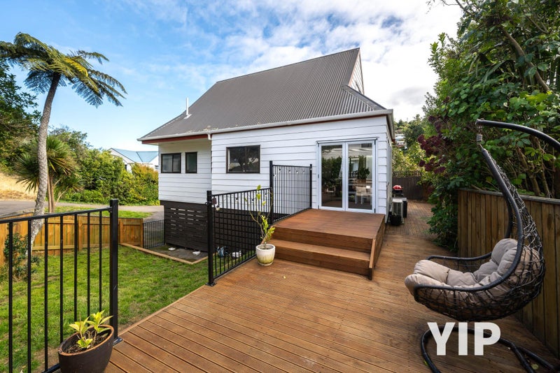 2/154 Newlands Road, Newlands, Wellington - Carousel 2