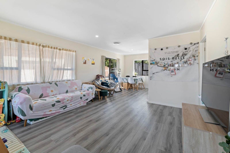 2/47 Cromdale Avenue, Highland Park, Auckland - Carousel 2