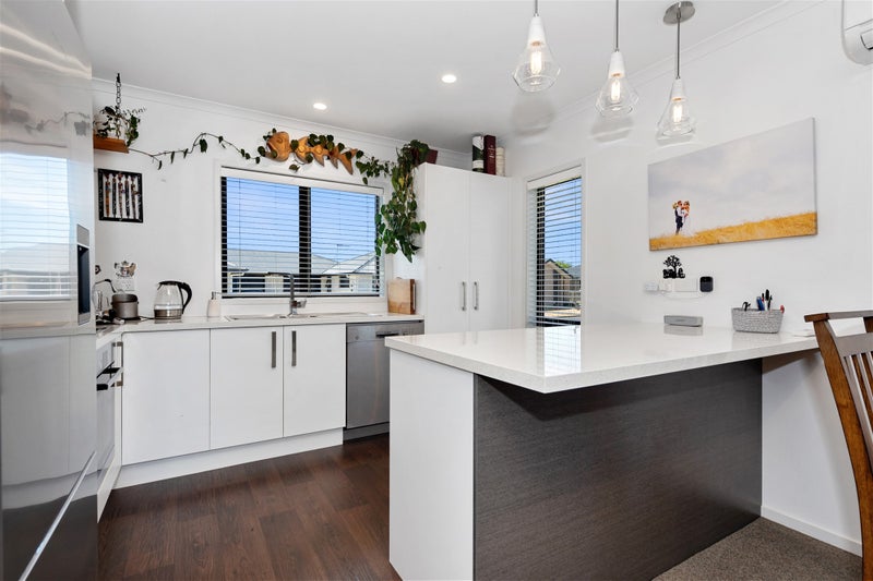 15/11 Errol Close, Burbush, Hamilton - Carousel 2