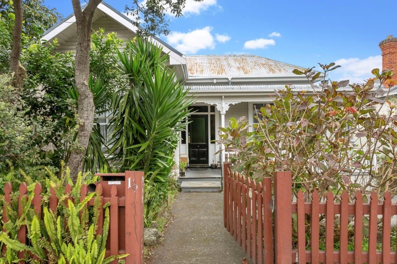 16 Sandringham Road, Mount Eden, Auckland - Carousel 1