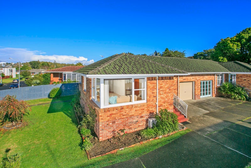 1/25 Evelyn Place, Hillcrest, Auckland - Carousel 21