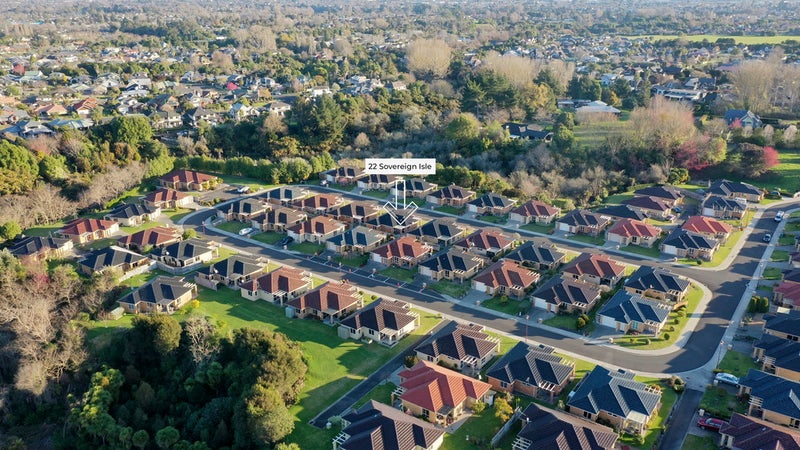 22 Sovereign Isle Lane, Rototuna, Hamilton - Carousel 14